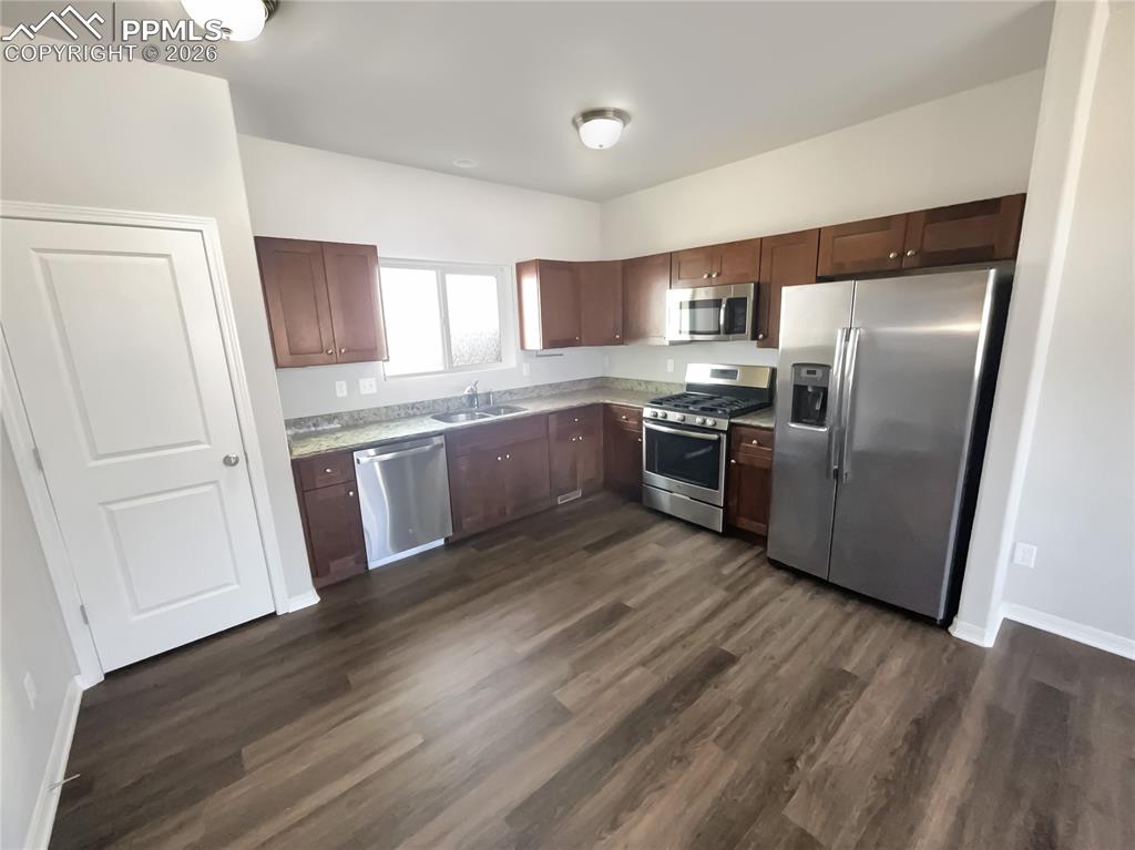 Image 2 of 20: No Description Available