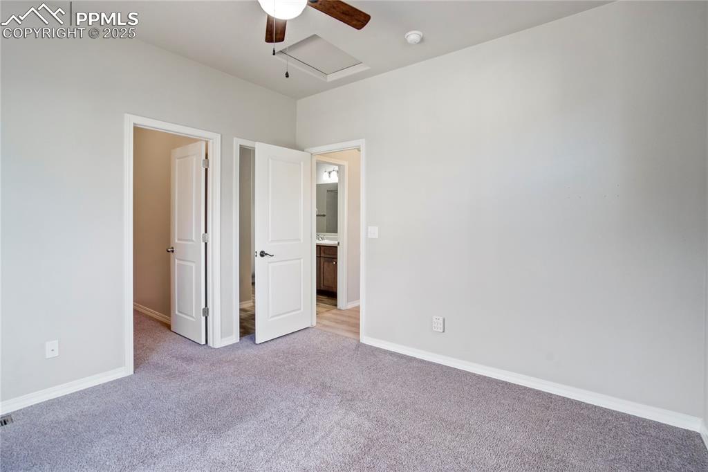 Image 15 of 36: Bedroom