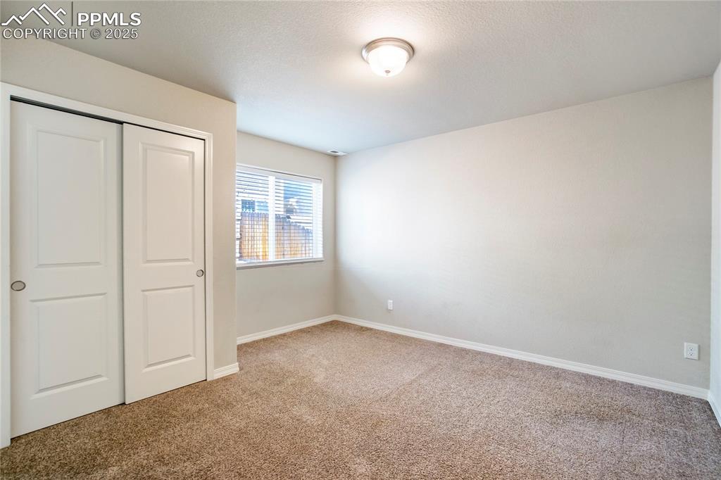 Image 34 of 36: Bedroom