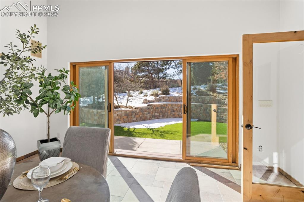 Image 21 of 50: Sun Room