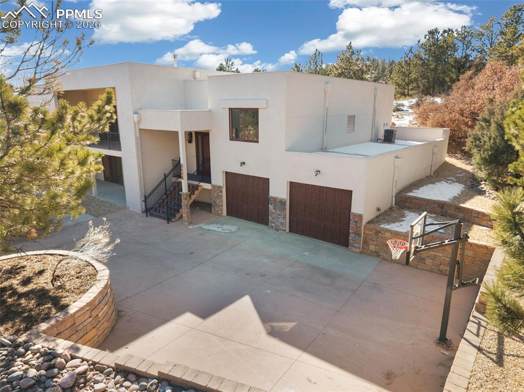 Image 6 of 50: Front of Structure