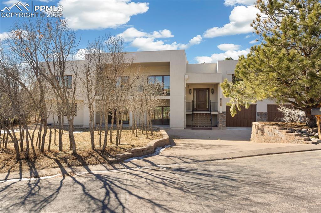 Image 9 of 50: Front of Structure