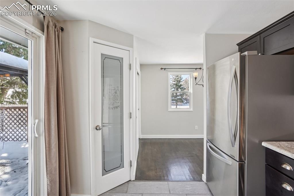 Image 14 of 26: Kitchen