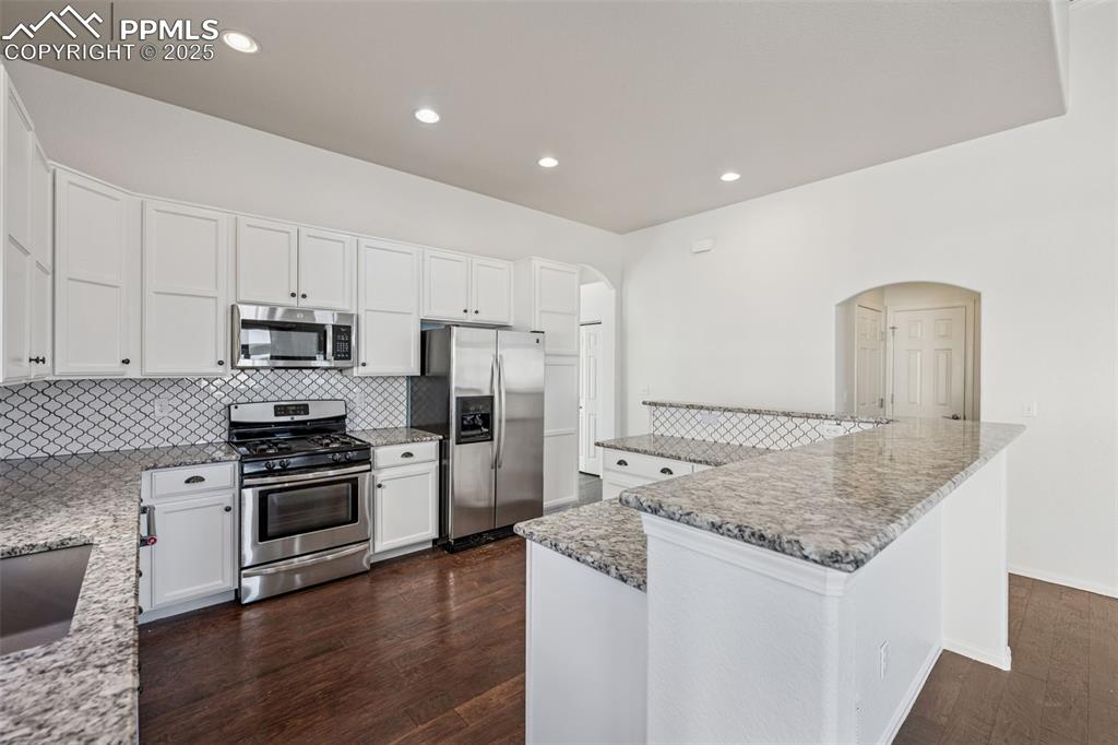 Image 6 of 42: Kitchen