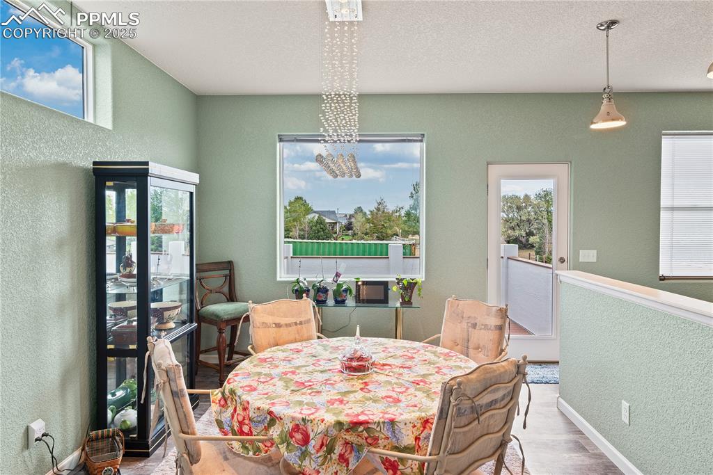 Image 8 of 49: Dining Area