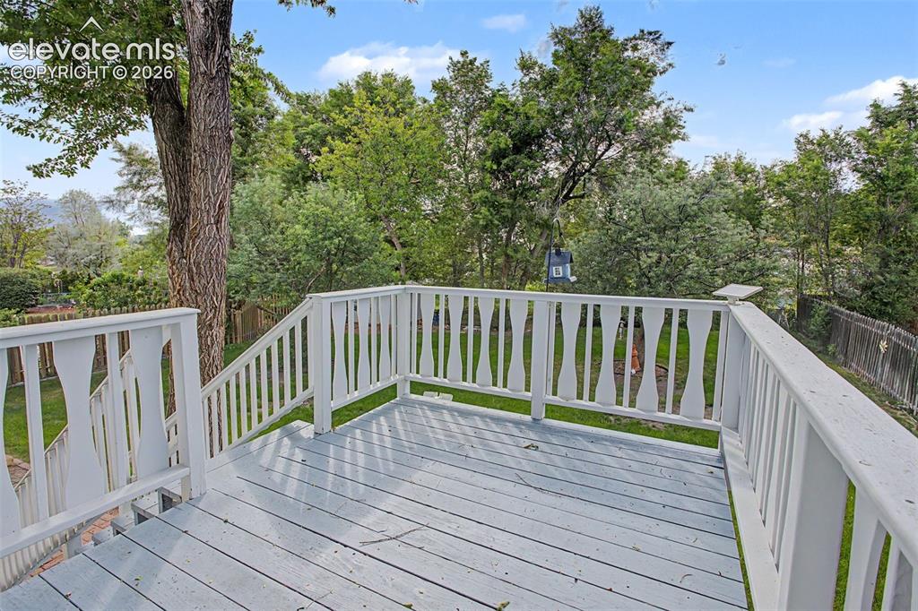 Image 12 of 15: Deck