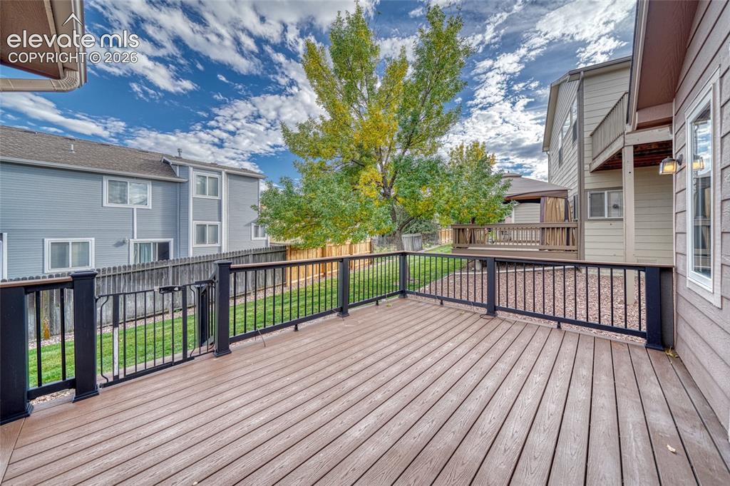 Image 38 of 44: Deck