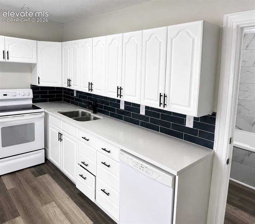 Image 3 of 15: Kitchen