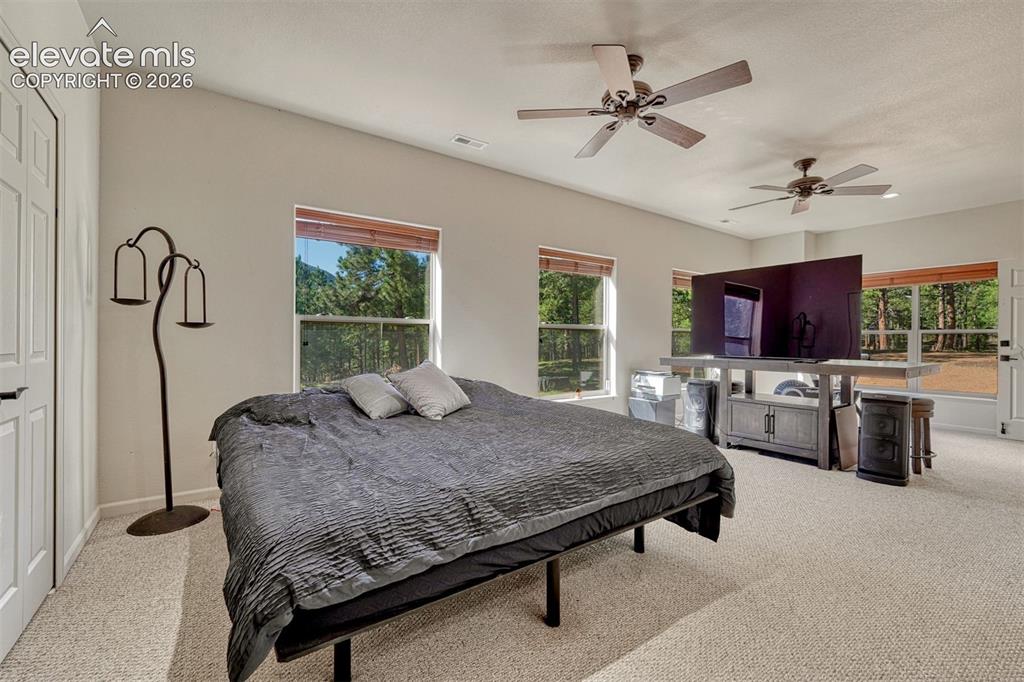 Image 9 of 41: Bedroom