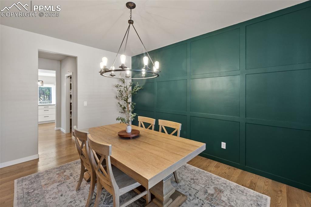 Image 6 of 48: Dining Area