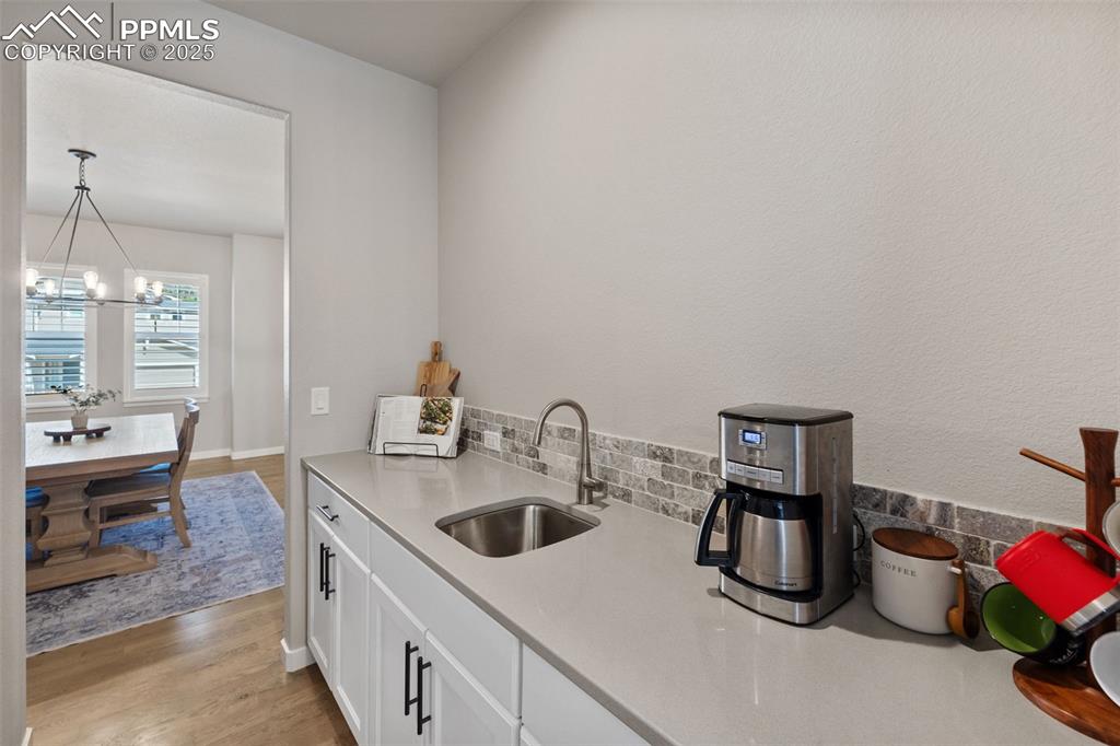 Image 8 of 48: Kitchen