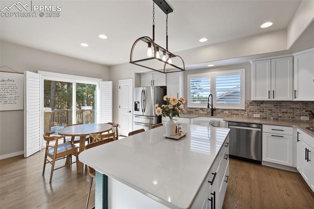 Image 9 of 48: Kitchen