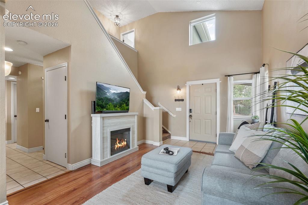 Image 7 of 48: Living Room