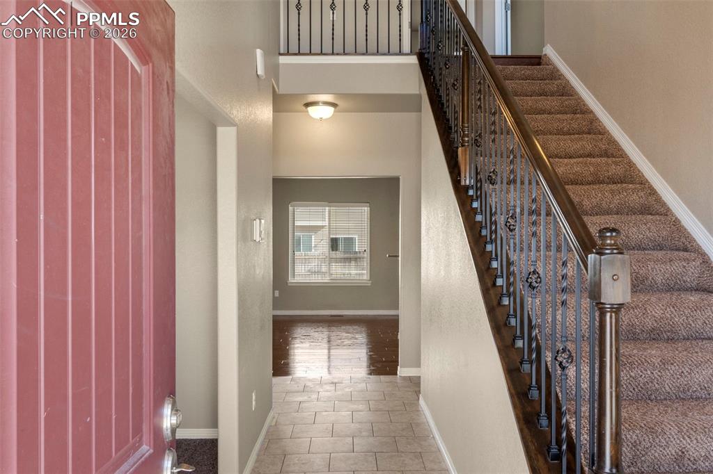 Image 4 of 40: Entry