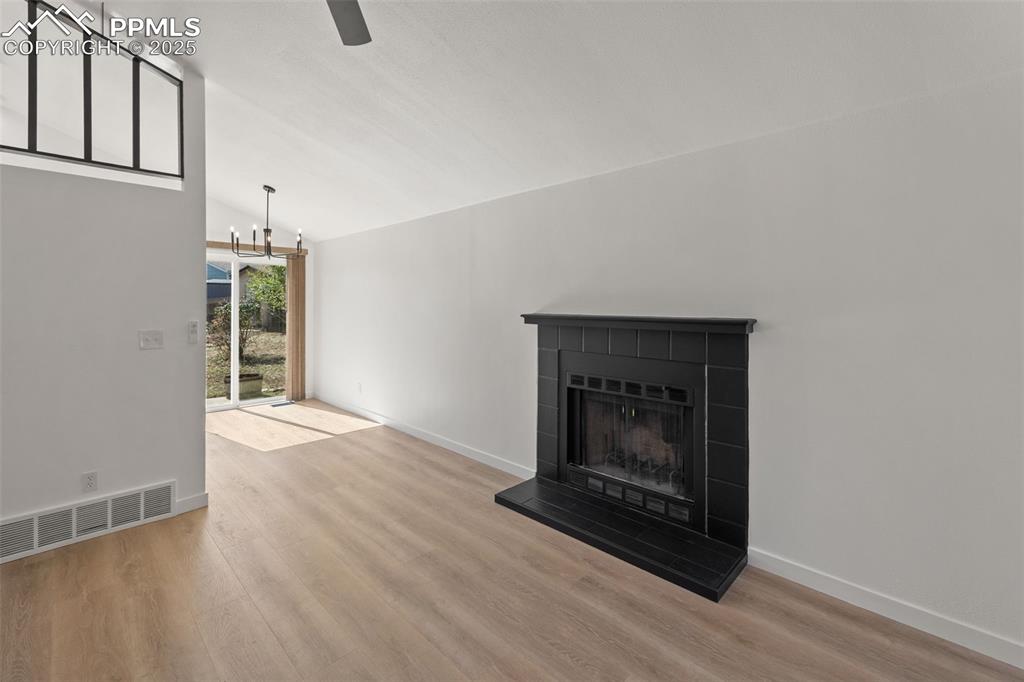 Image 3 of 32: Living Room