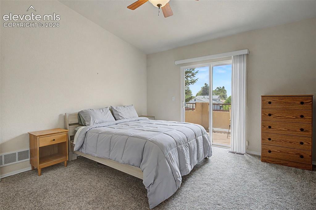 Image 13 of 32: Bedroom