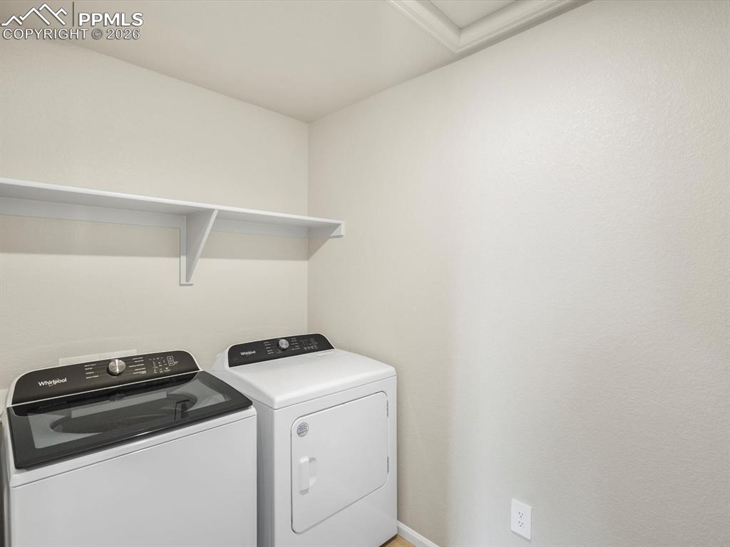 Image 20 of 27: Laundry