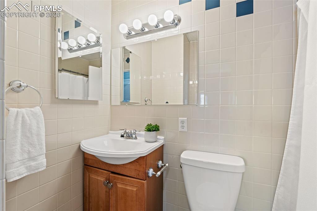 Image 32 of 39: No Description Available