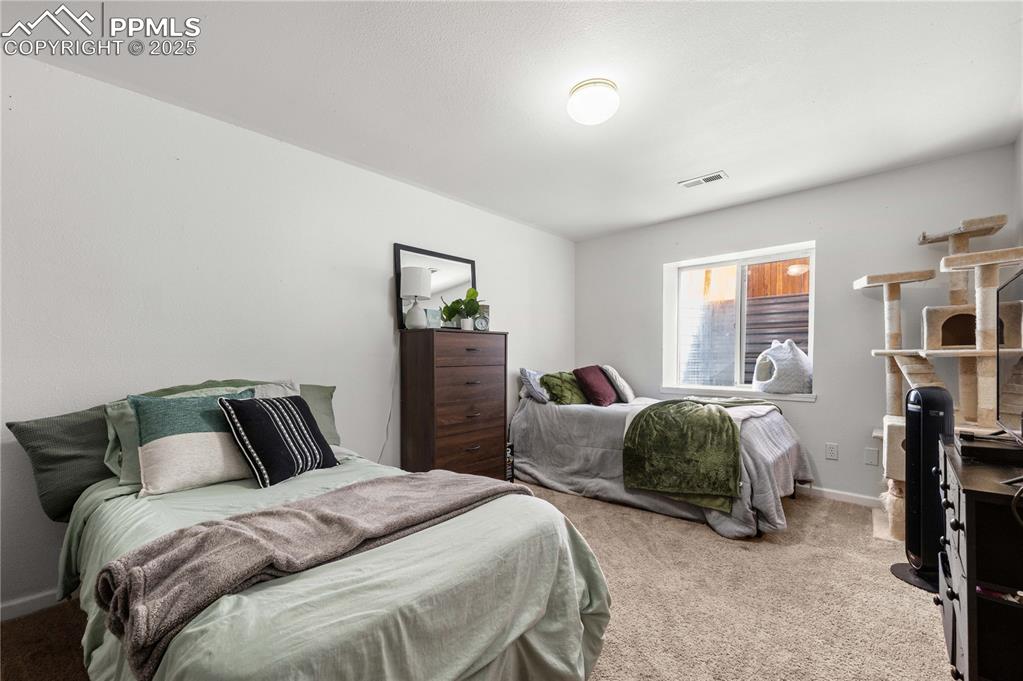 Image 12 of 30: Bedroom