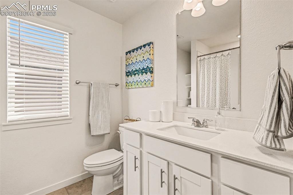 Image 17 of 22: Secondary upstairs bathroom