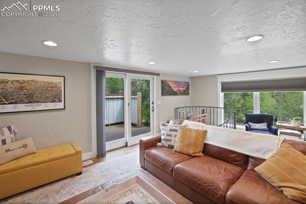 Image 15 of 49: Living Room