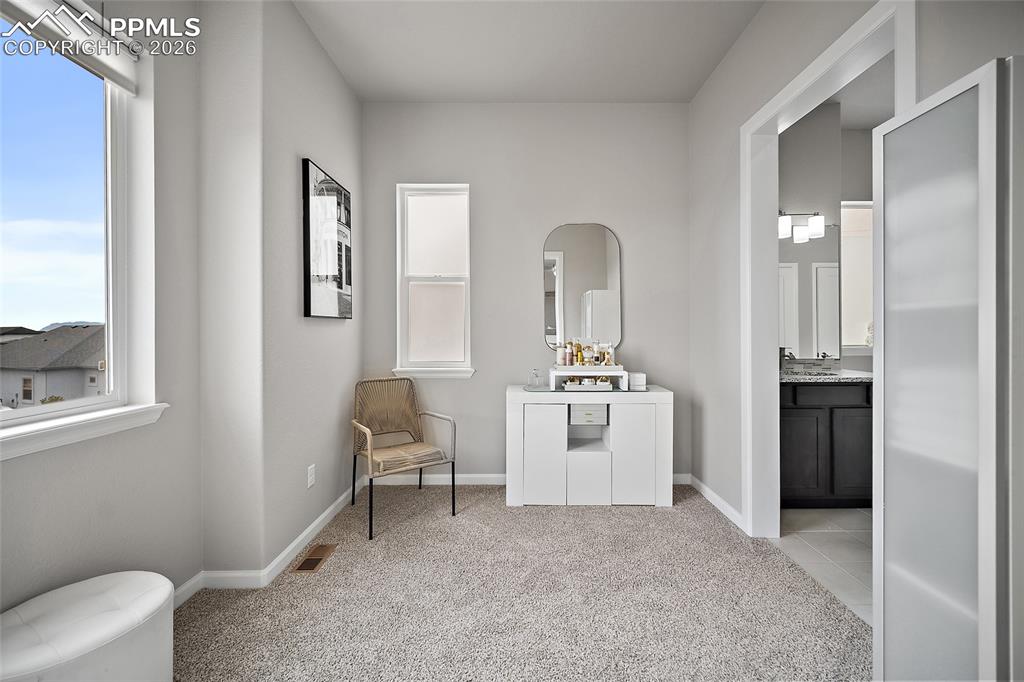 Image 24 of 50: Sitting Room