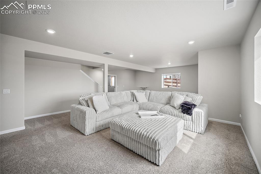 Image 37 of 50: Living Room