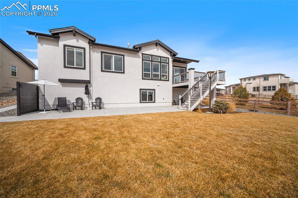 Image 48 of 50: Back of Structure