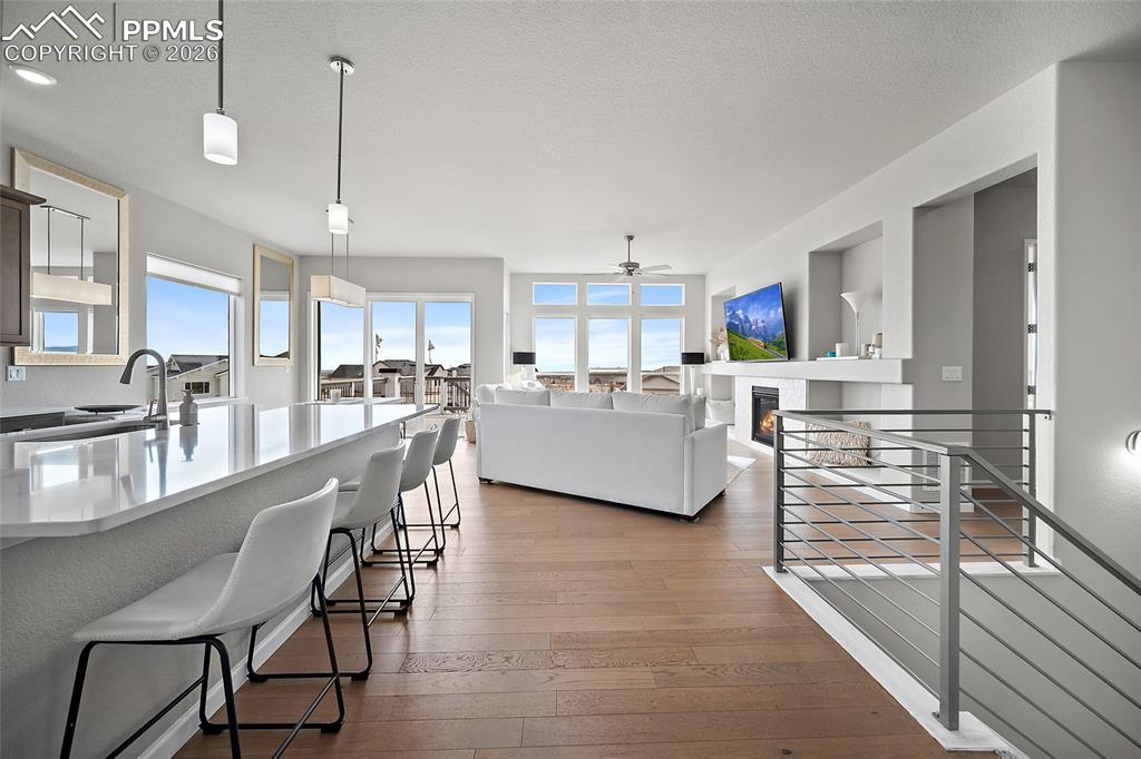 Image 6 of 50: Kitchen