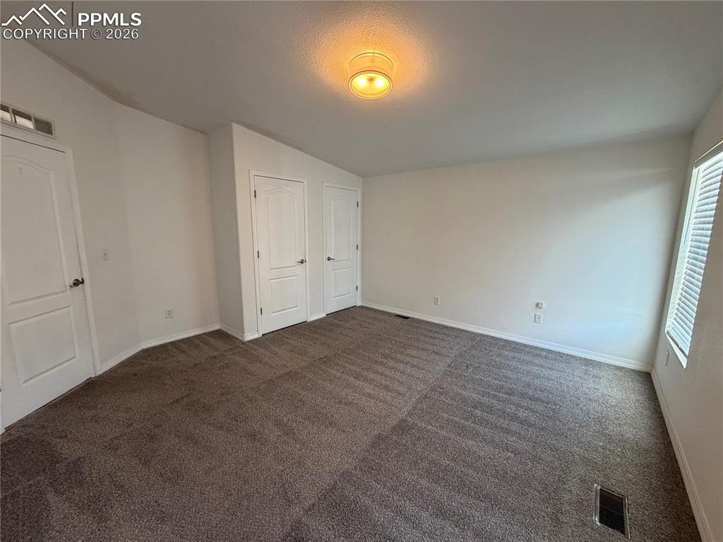 Image 8 of 17: Bedroom