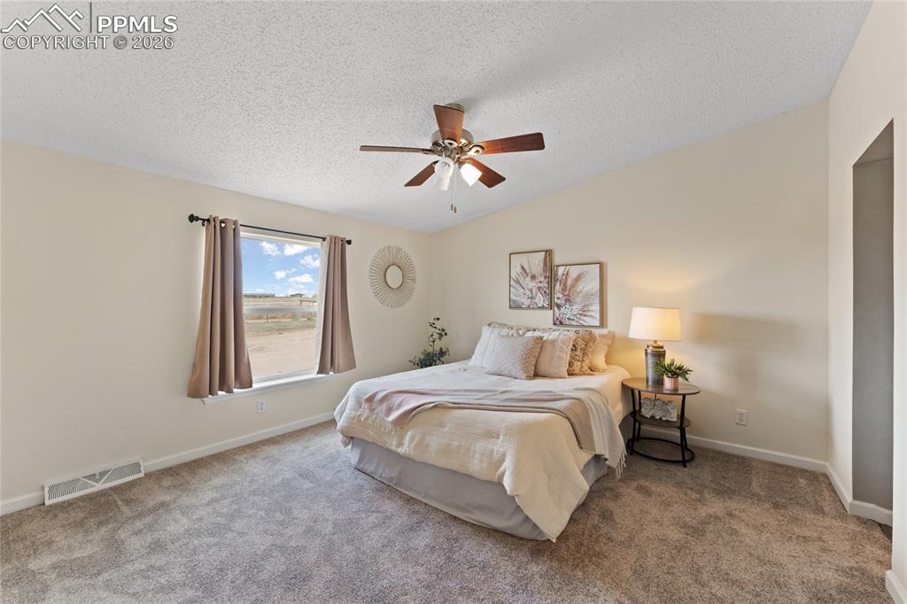 Image 15 of 39: Bedroom