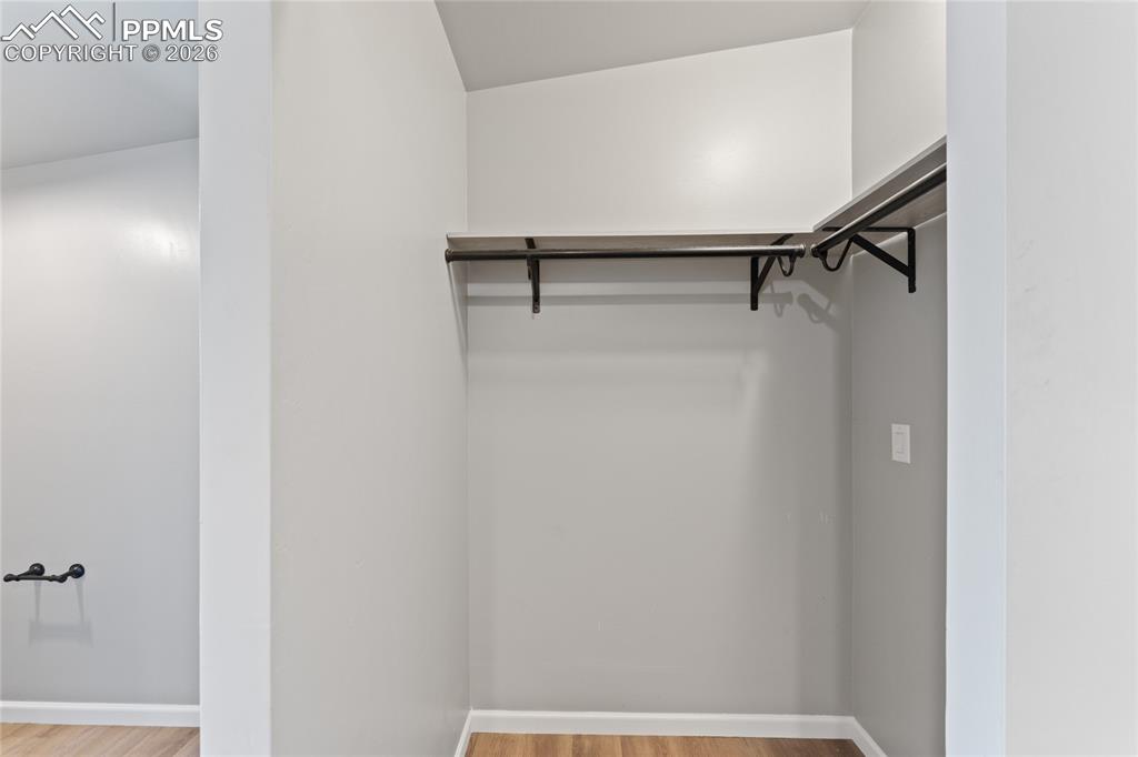 Image 23 of 39: Closet