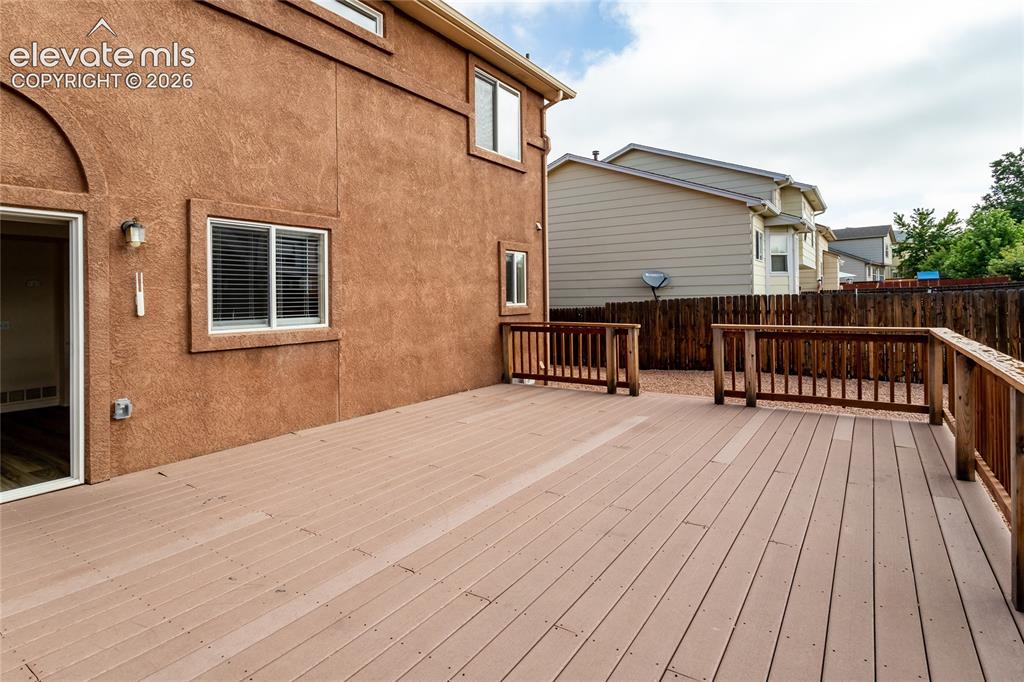 Image 22 of 42: Deck