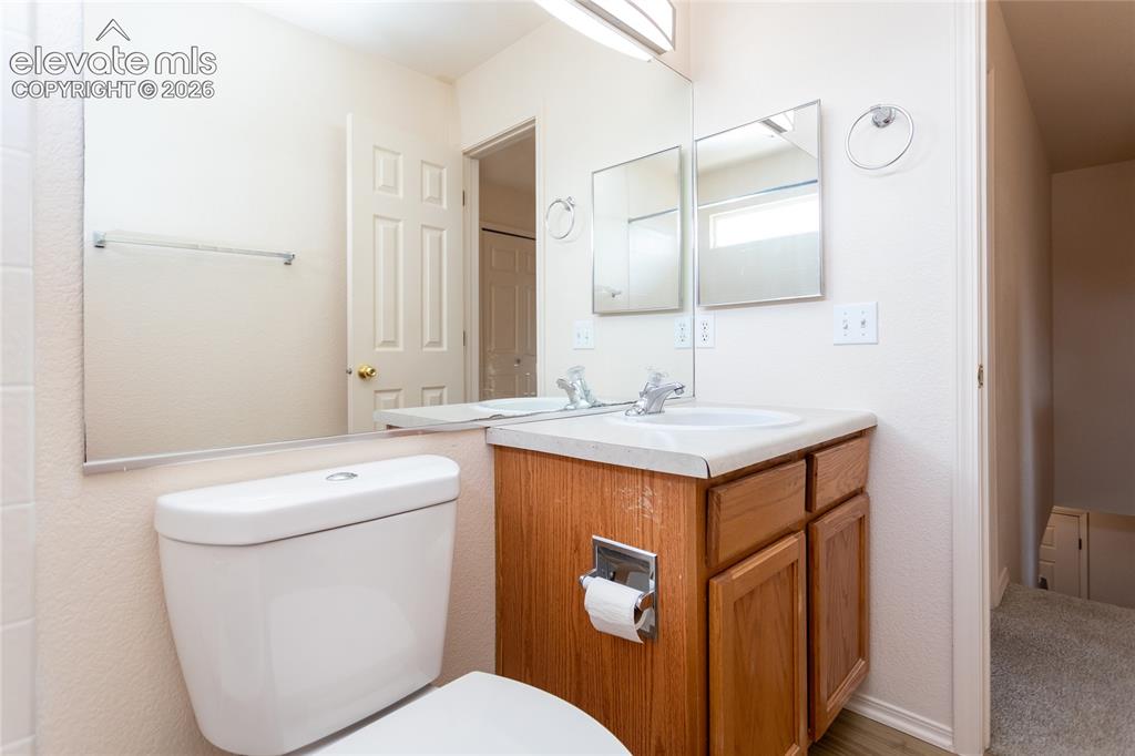 Image 33 of 42: Bathroom