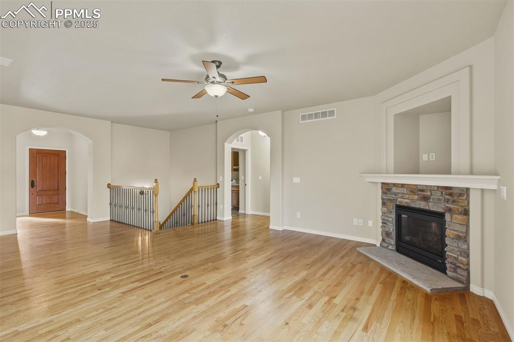 Image 14 of 46: Living Room