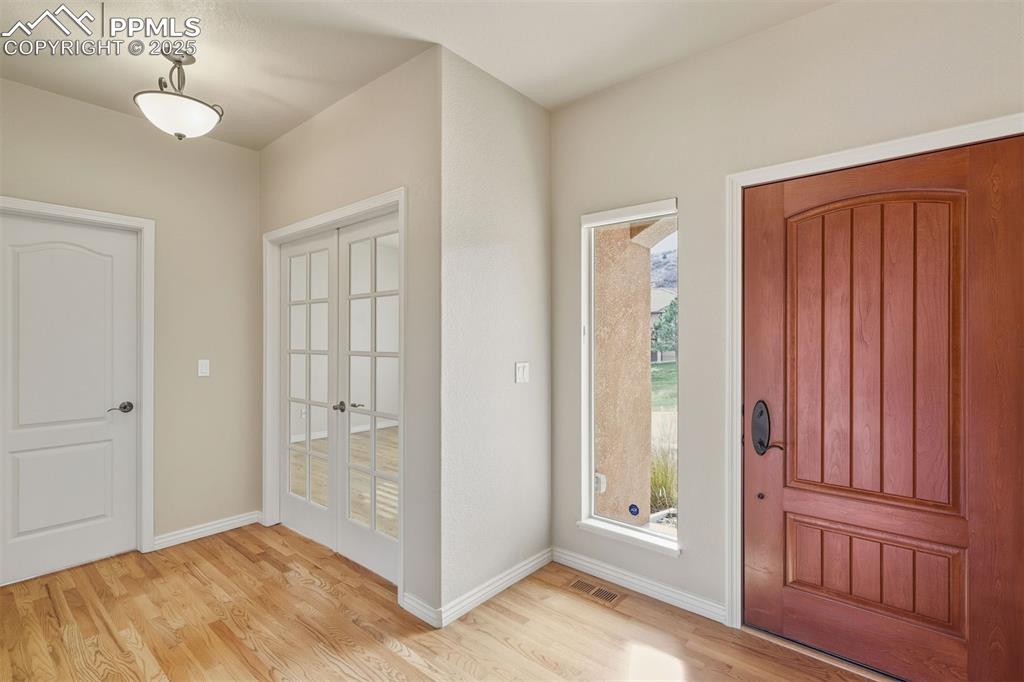 Image 24 of 46: Entry