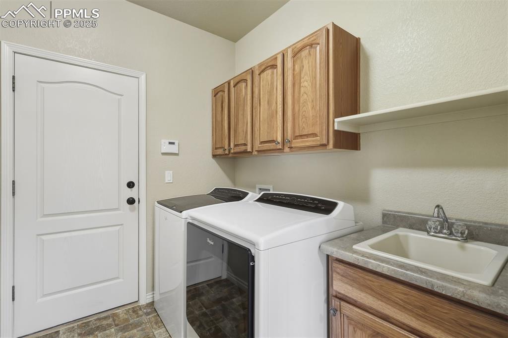 Image 25 of 46: Laundry