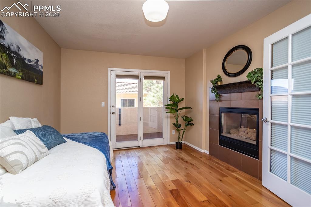 Image 16 of 49: Main level bedroom or office.