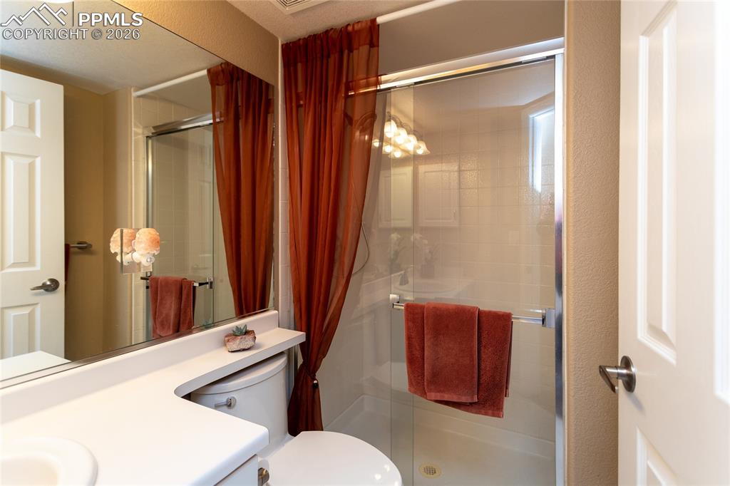 Image 19 of 49: Main level