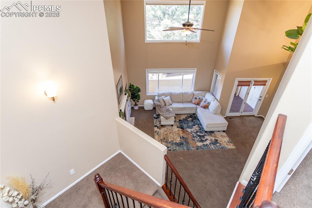 Image 21 of 49: Living Room