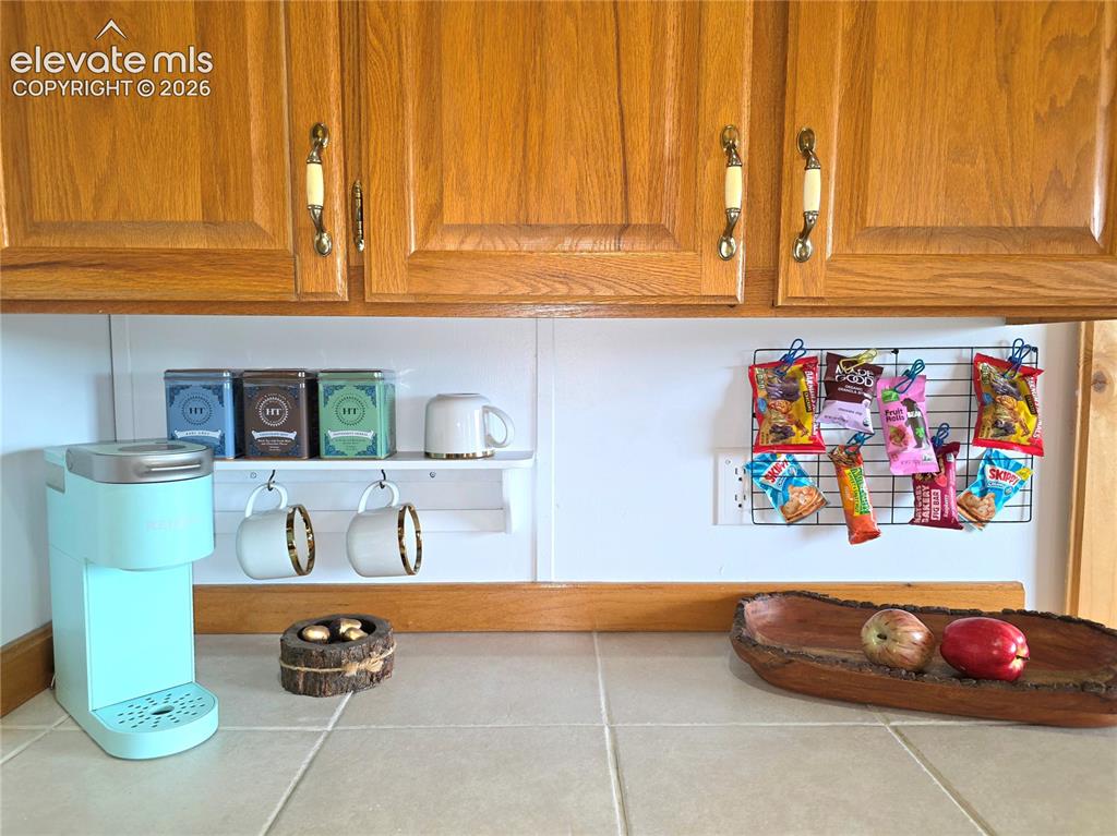 Image 18 of 43: Kitchen