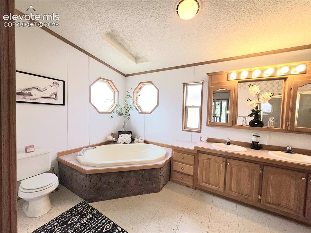 Image 28 of 43: Master Bathroom