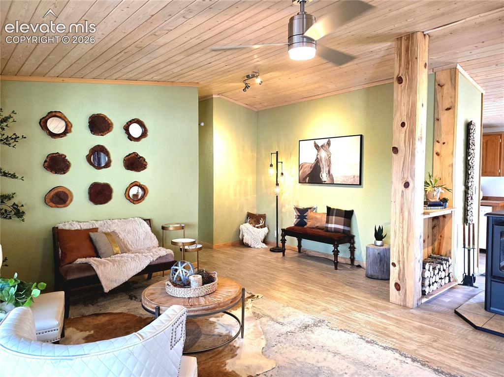 Image 3 of 43: Living Room
