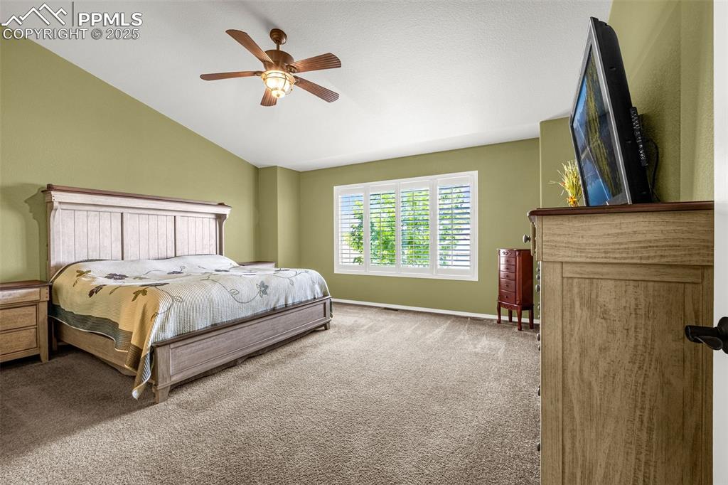 Image 13 of 45: Bedroom
