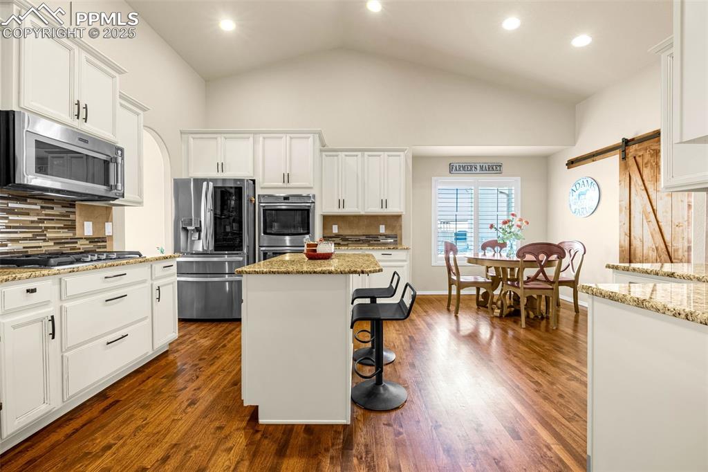 Image 4 of 45: Kitchen