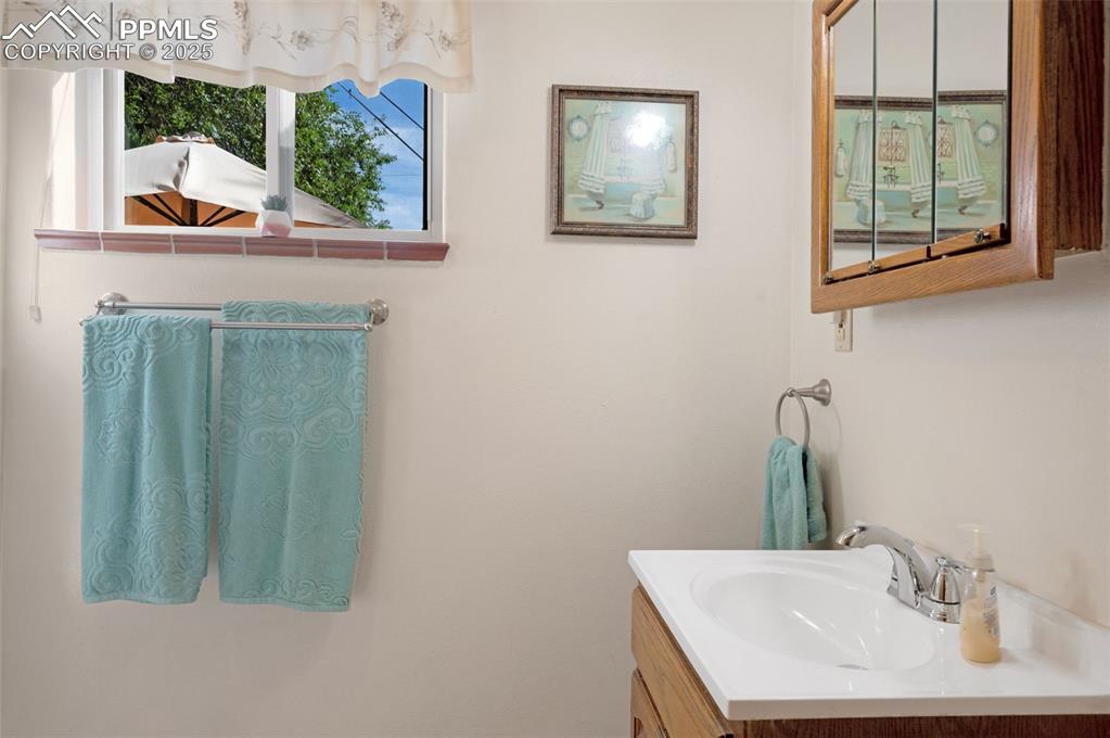 Image 17 of 27: Bathroom with vanity