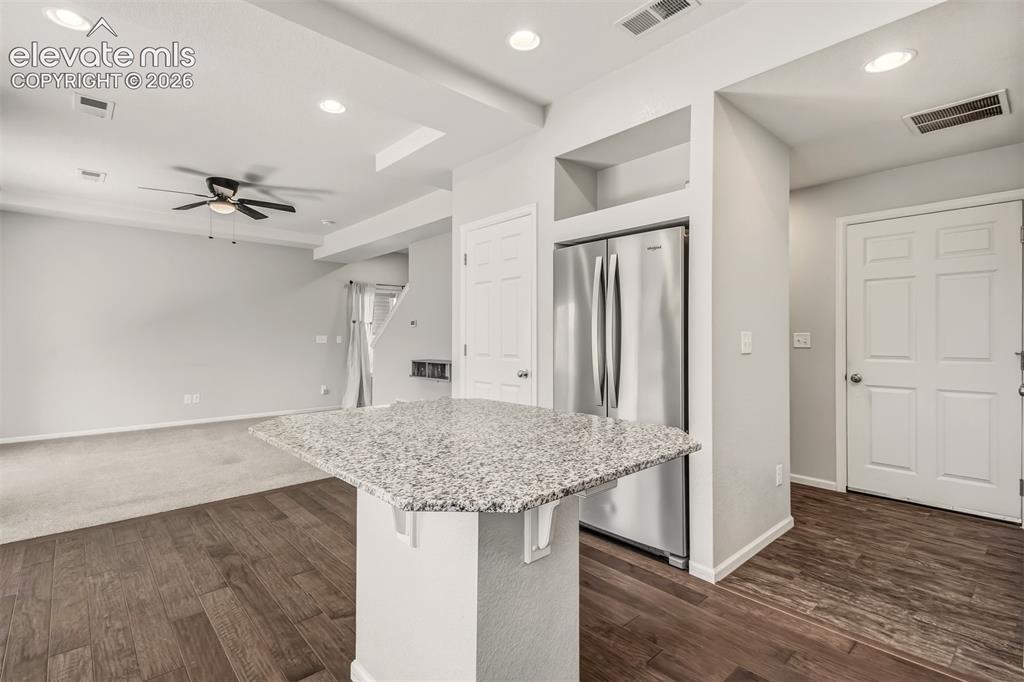Image 14 of 41: Kitchen