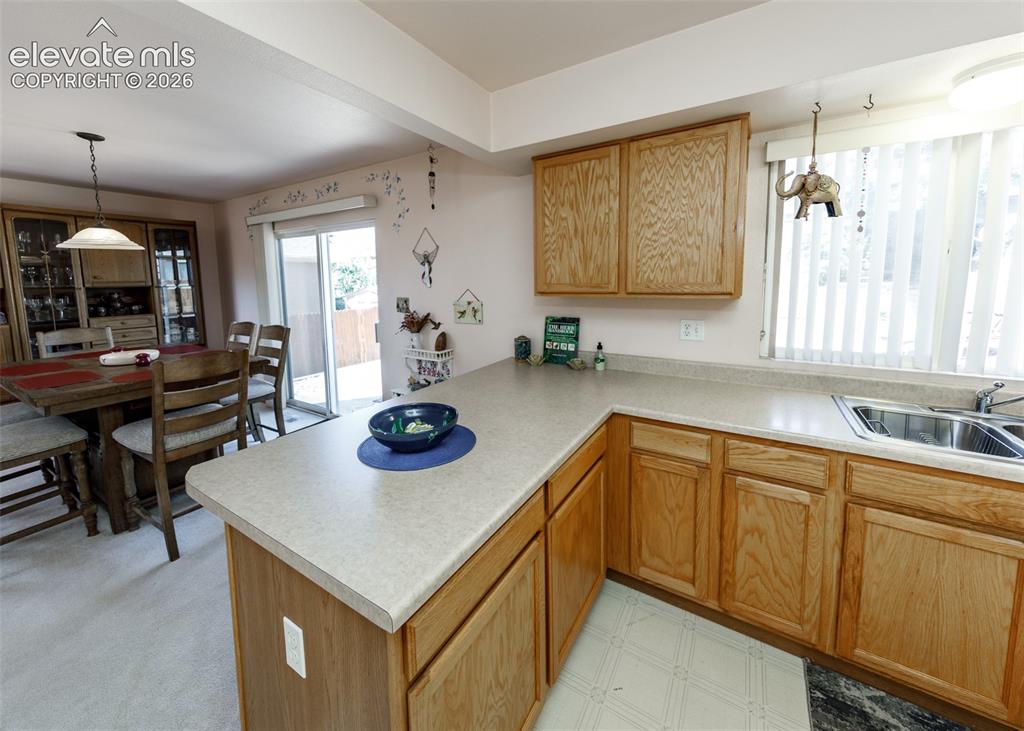 Image 11 of 26: Kitchen