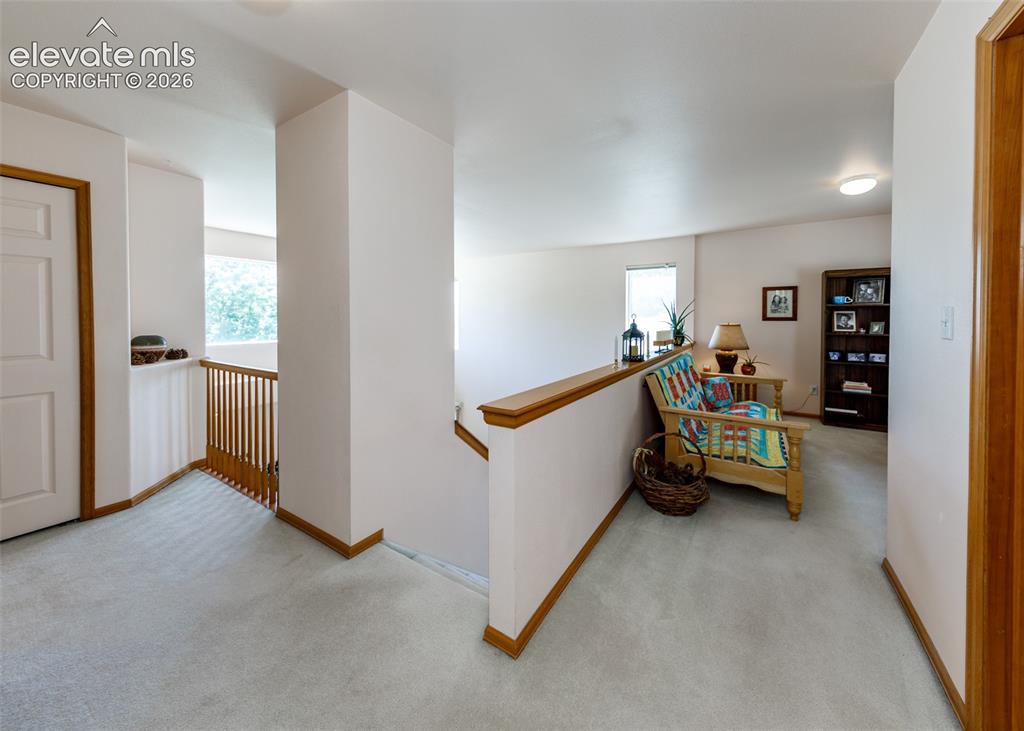 Image 16 of 26: Loft