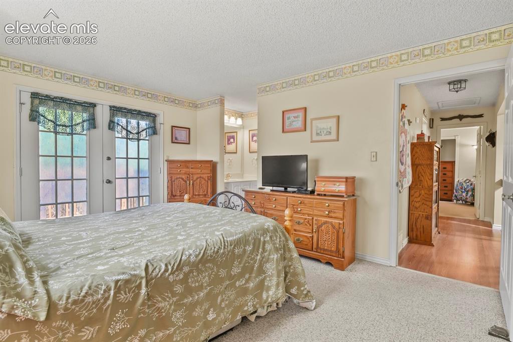 Image 18 of 48: Bedroom